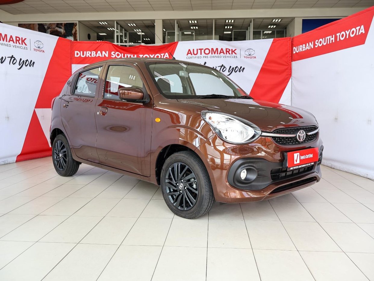 2024 Toyota Vitz 1.0 XR Q2FyTGlzdGluZzo1MzM2MzQ R199990 | Avo Auto