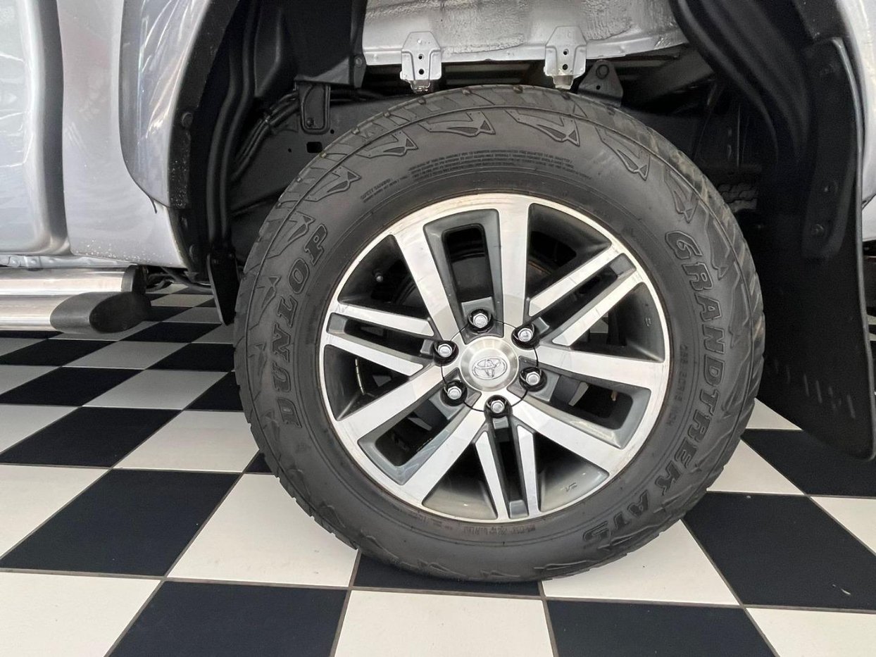 revody お譲りします 2016 Toyota Hilux 2.8 GD-6 Raider Raised Body Double Cab Auto 4x4