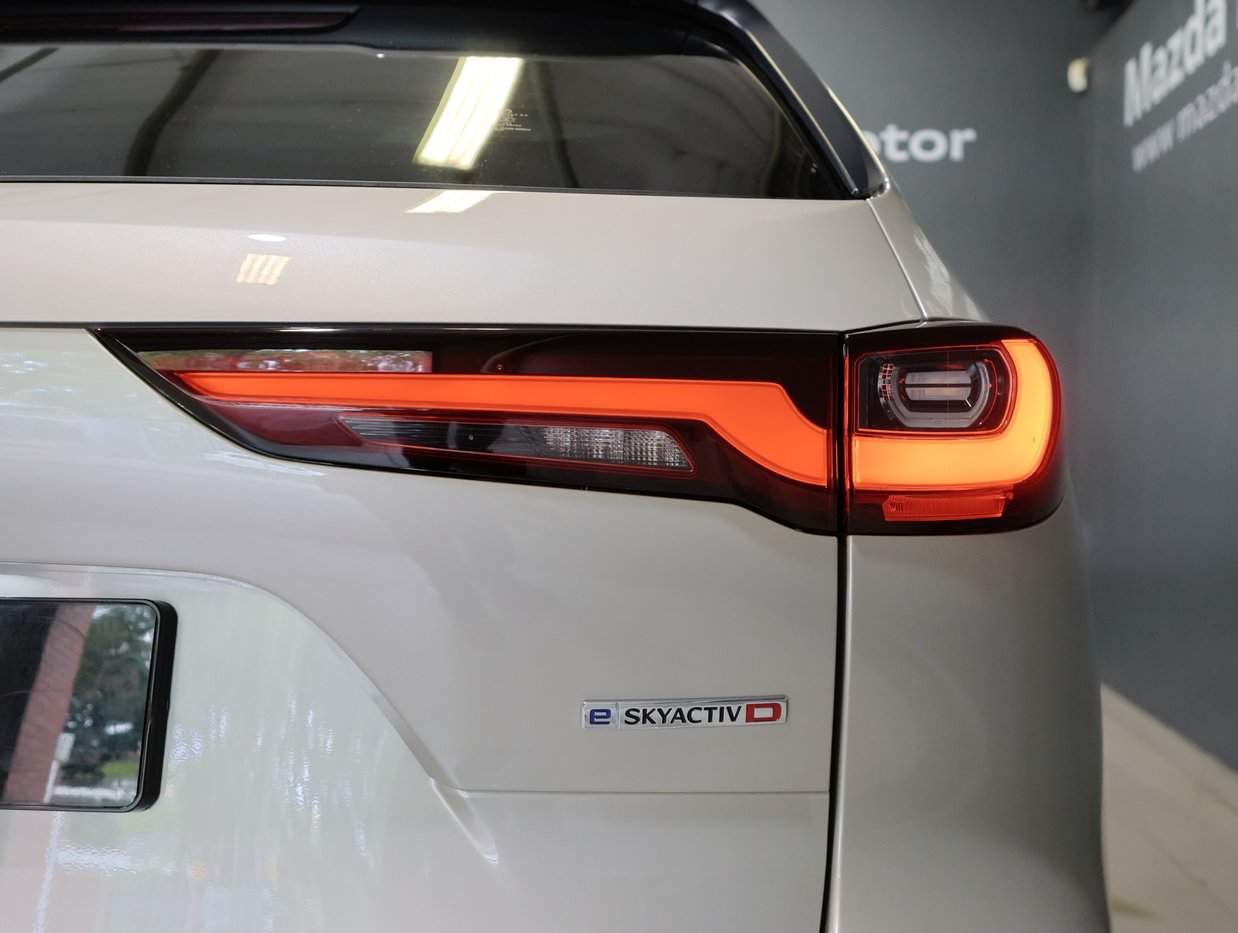 2026 Mazda CX-60 3.3L DE TAKUMI AWD Auto Q2FyTGlzdGluZzo1NjgxMzg