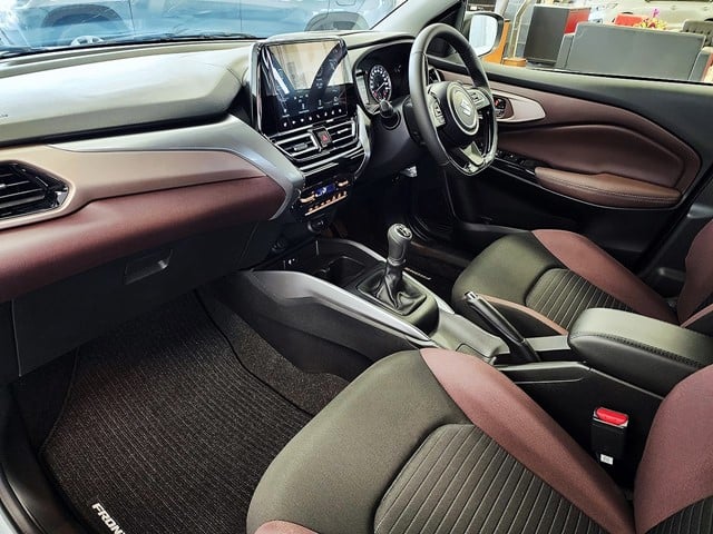 2026 Suzuki Fronx 1.5 GLX Q2FyTGlzdGluZzo1NjU1Mjc R315400 | Avo Auto