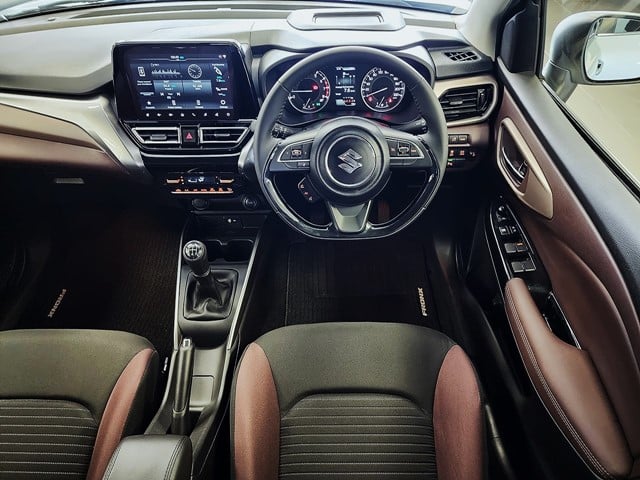 2026 Suzuki Fronx 1.5 GLX Q2FyTGlzdGluZzo1NjU1Mjc R315400 | Avo Auto