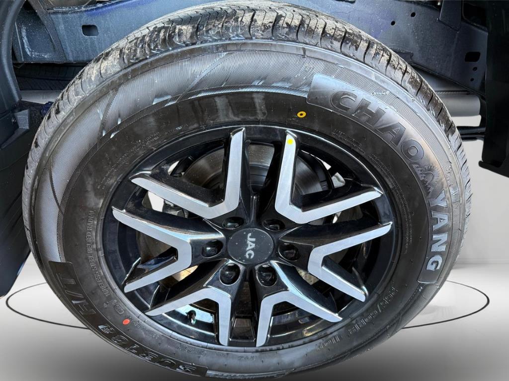 2025 JAC T8 2.0 CDi Lux Double Cab Q2FyTGlzdGluZzo1NjgyNzc R399900