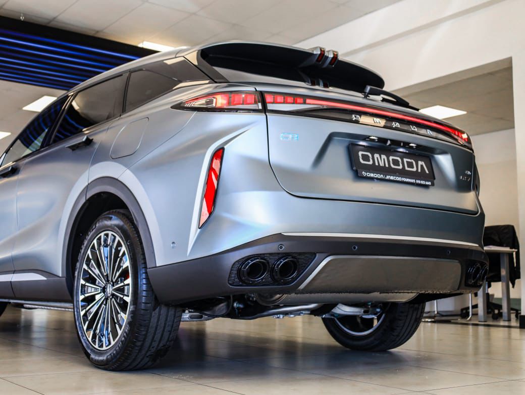 2026 Omoda C9 1.5T PHEV Explore AWD Q2FyTGlzdGluZzo1NzA3NjE R939900 ...