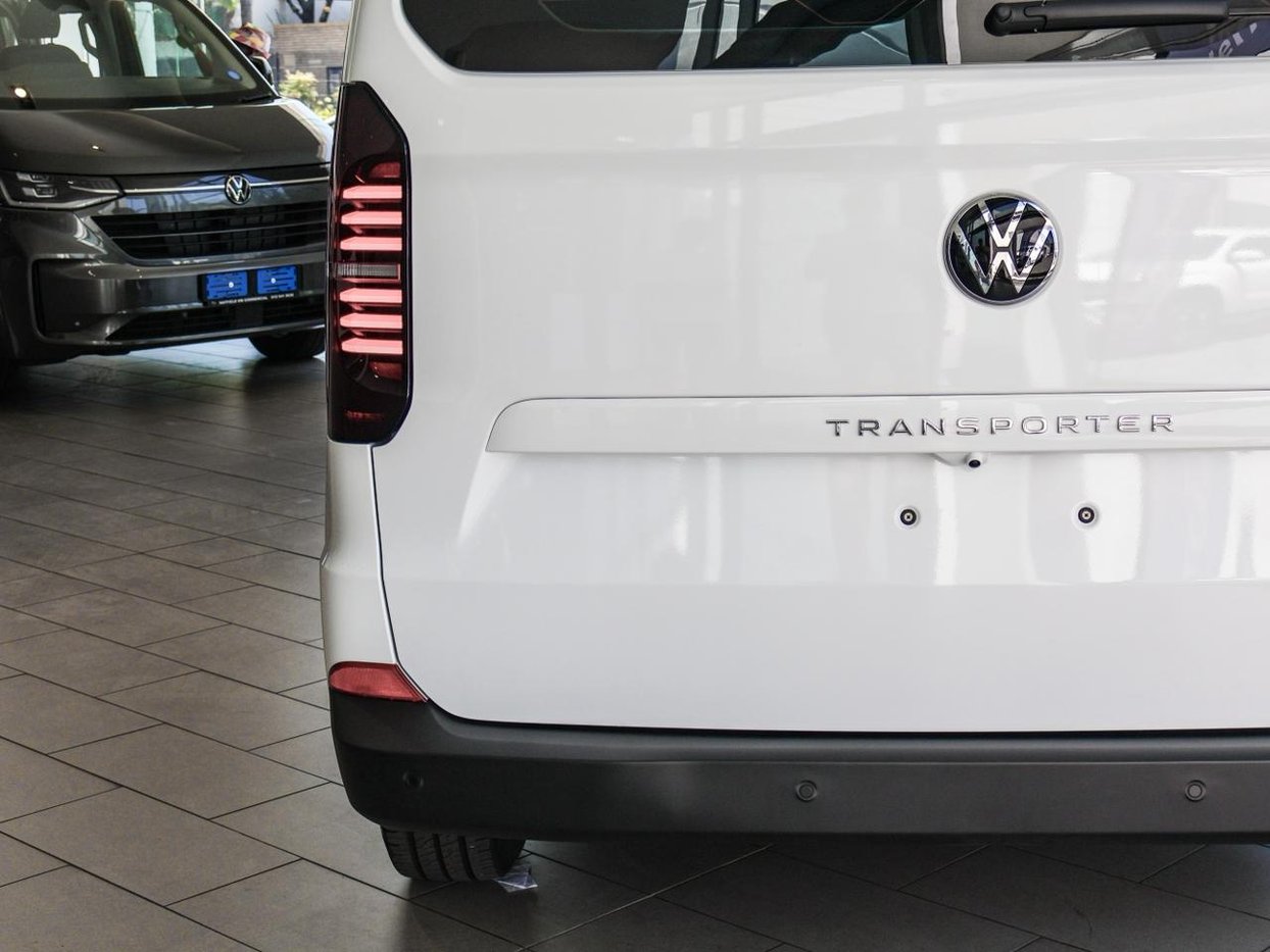 2025 Volkswagen VW Transporter Kombi 2.0 TDi Basic Auto 125kW ...