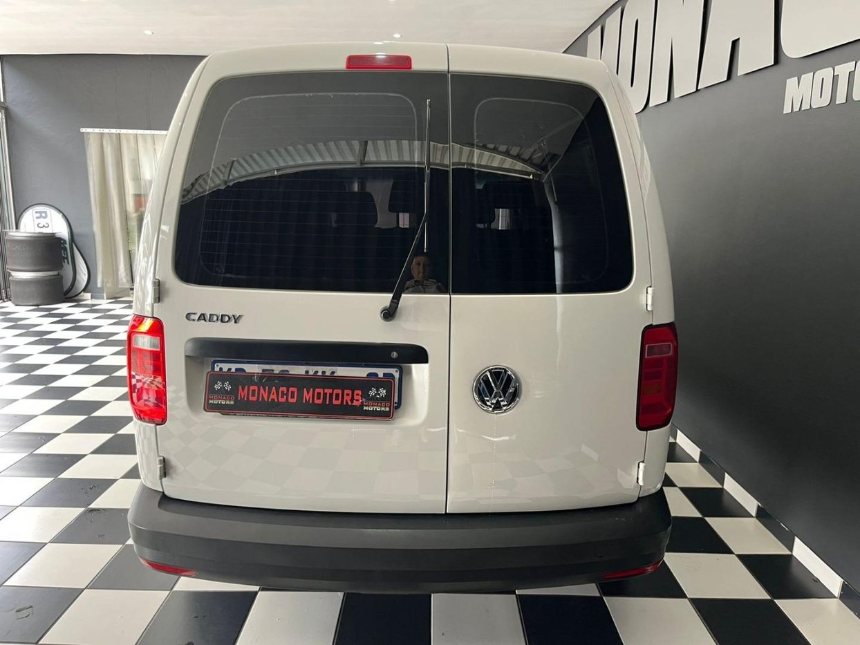 2021 Volkswagen VW Caddy 2.0 TDi Maxi Crewbus Q2FyTGlzdGluZzo1NzQyMjA ...