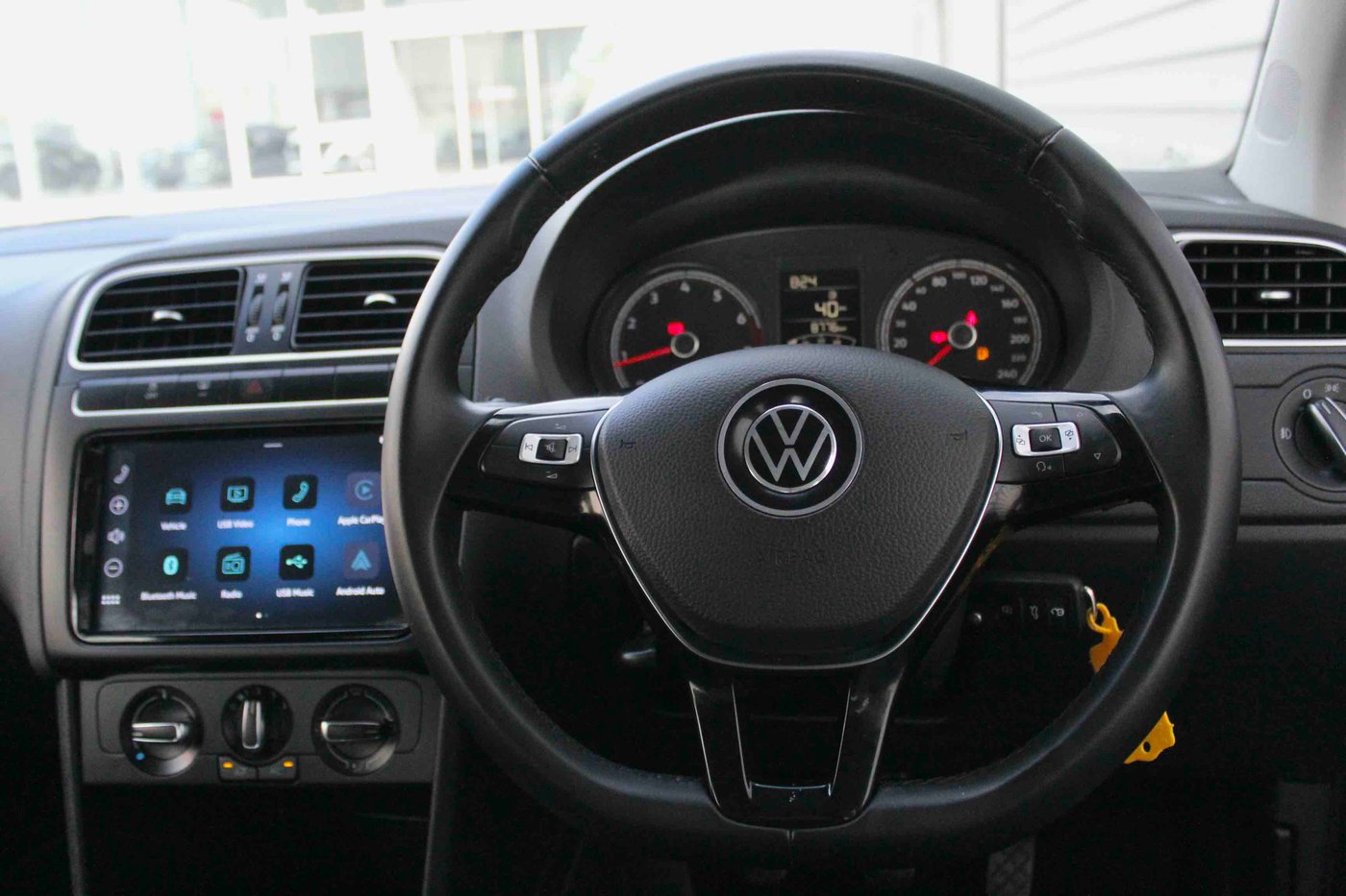 2025 Volkswagen VW Polo Vivo 1.6 Hatch Style Q2FyTGlzdGluZzo1ODA1NTY ...
