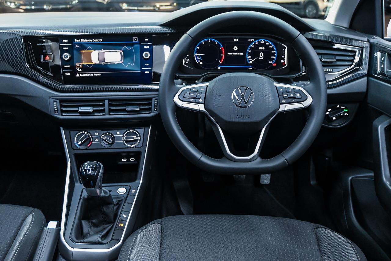 2026-volkswagen-vw-polo-1-0-tsi-life-q2fytglzdgluzzo1otc5ntk-r451900