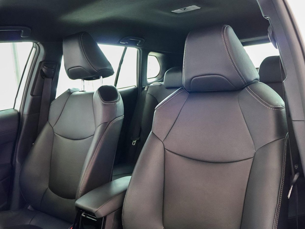 2022 Toyota Corolla Cross 1.8 XR Q2FyTGlzdGluZzo1ODA1MzI R369990
