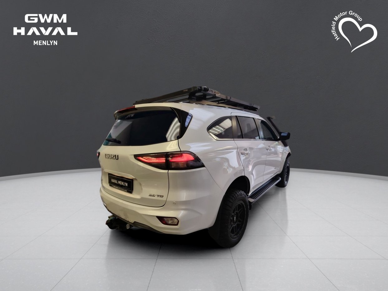 2023 Isuzu MU-X 3.0D Onyx Auto 4x4 Q2FyTGlzdGluZzo1ODM3OTM R619800