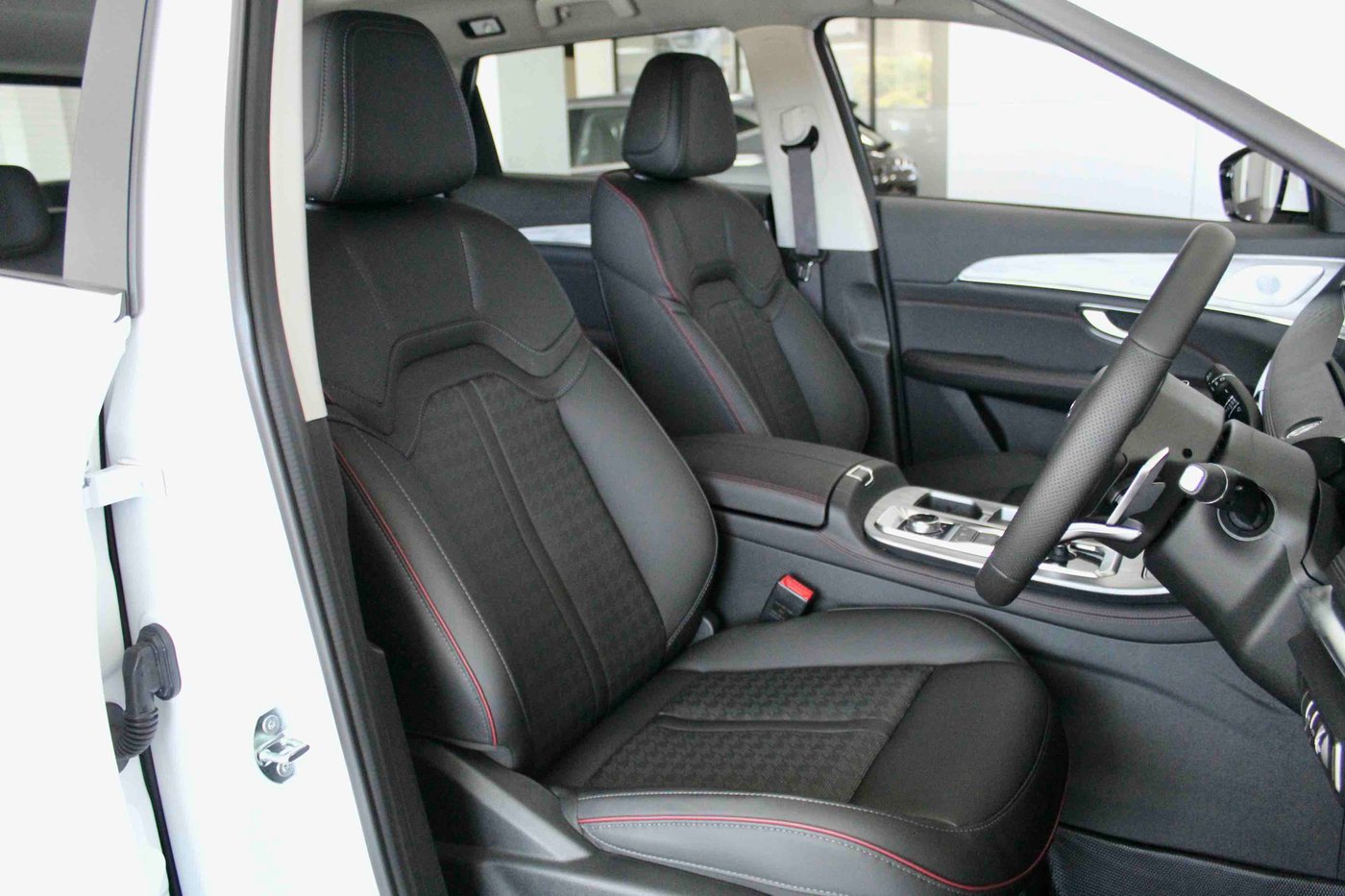 2026 Jetour X70 Plus 1.5T Deluxe Q2FyTGlzdGluZzo1ODE5OTA R484900 | Avo Auto