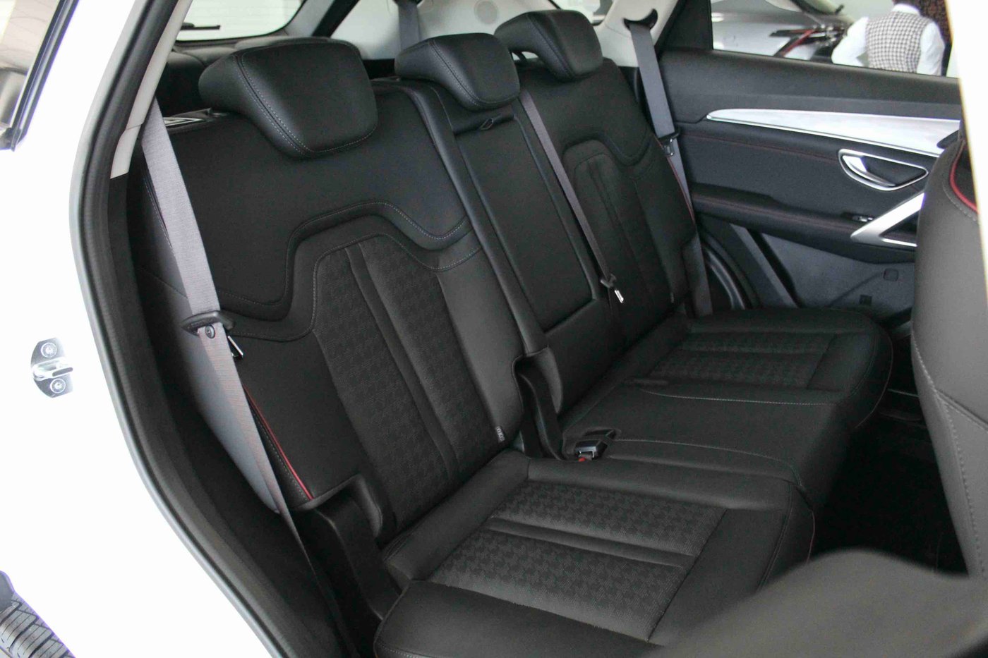 2026 Jetour X70 Plus 1.5T Deluxe Q2FyTGlzdGluZzo1ODE5OTA R484900 | Avo Auto