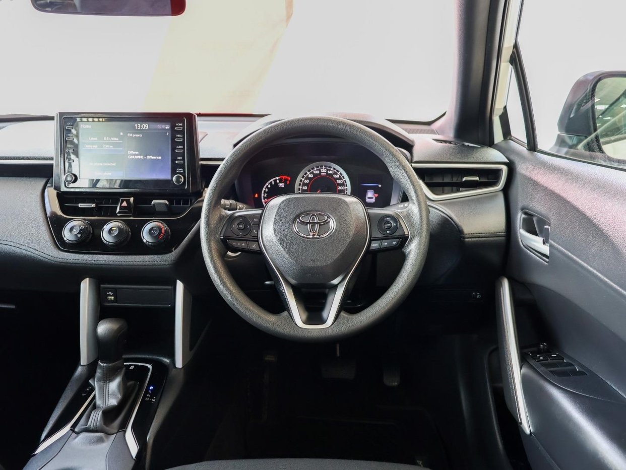 2024 Toyota Corolla Cross 1.8 XI Q2FyTGlzdGluZzo1ODMwNzU R339990