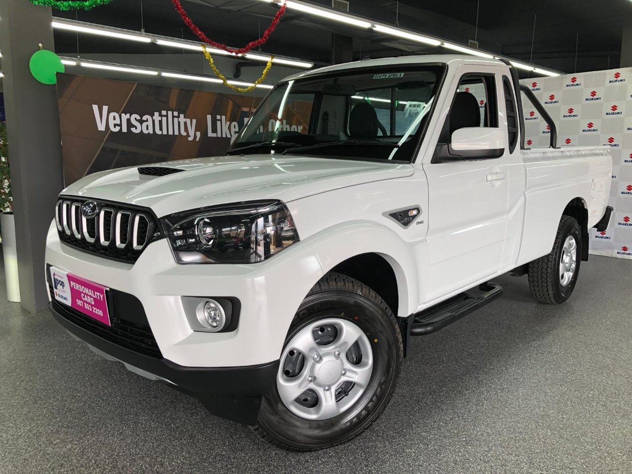 2025-White-Mahindra-Pik-up-22-