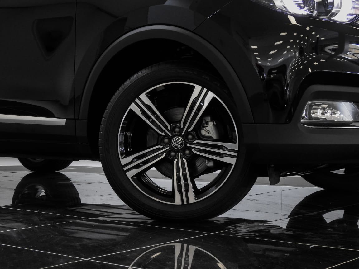2026 MG ZS 1.5 Delux Auto Q2FyTGlzdGluZzo1ODczNzc R309900 | Avo Auto