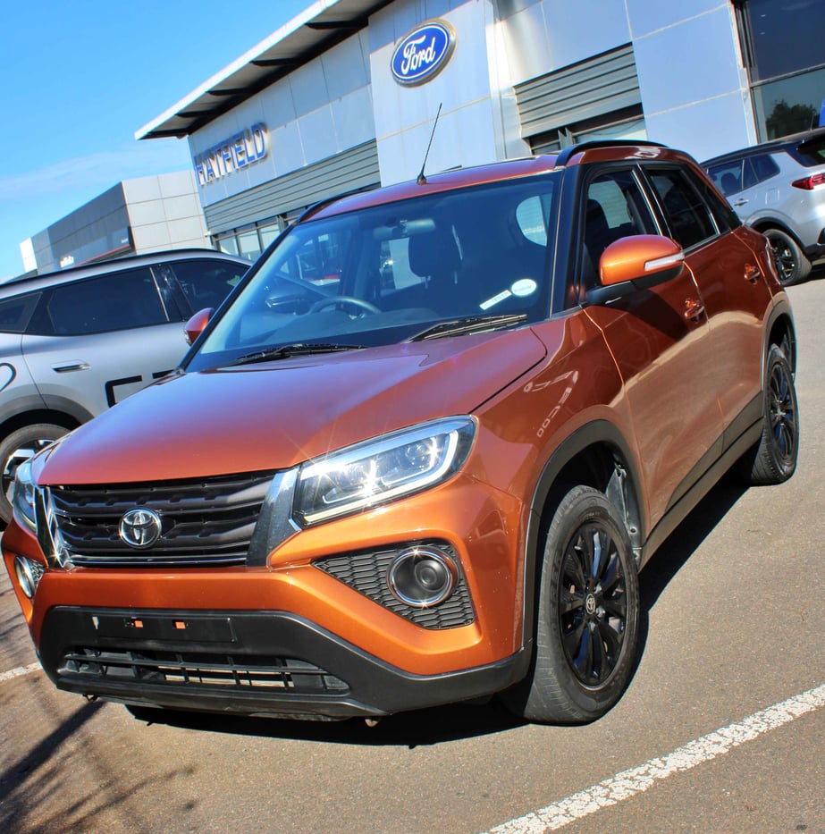 ユーノ 2021 Toyota Urban Cruiser 1.5 Xi Q2FyTGlzdGluZzo1NzI3Nzg R239900