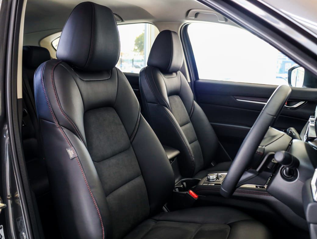 2026 Mazda CX-5 2.0 121 kW Carbon Edition Auto Q2FyTGlzdGluZzo1OTUxNDU ...