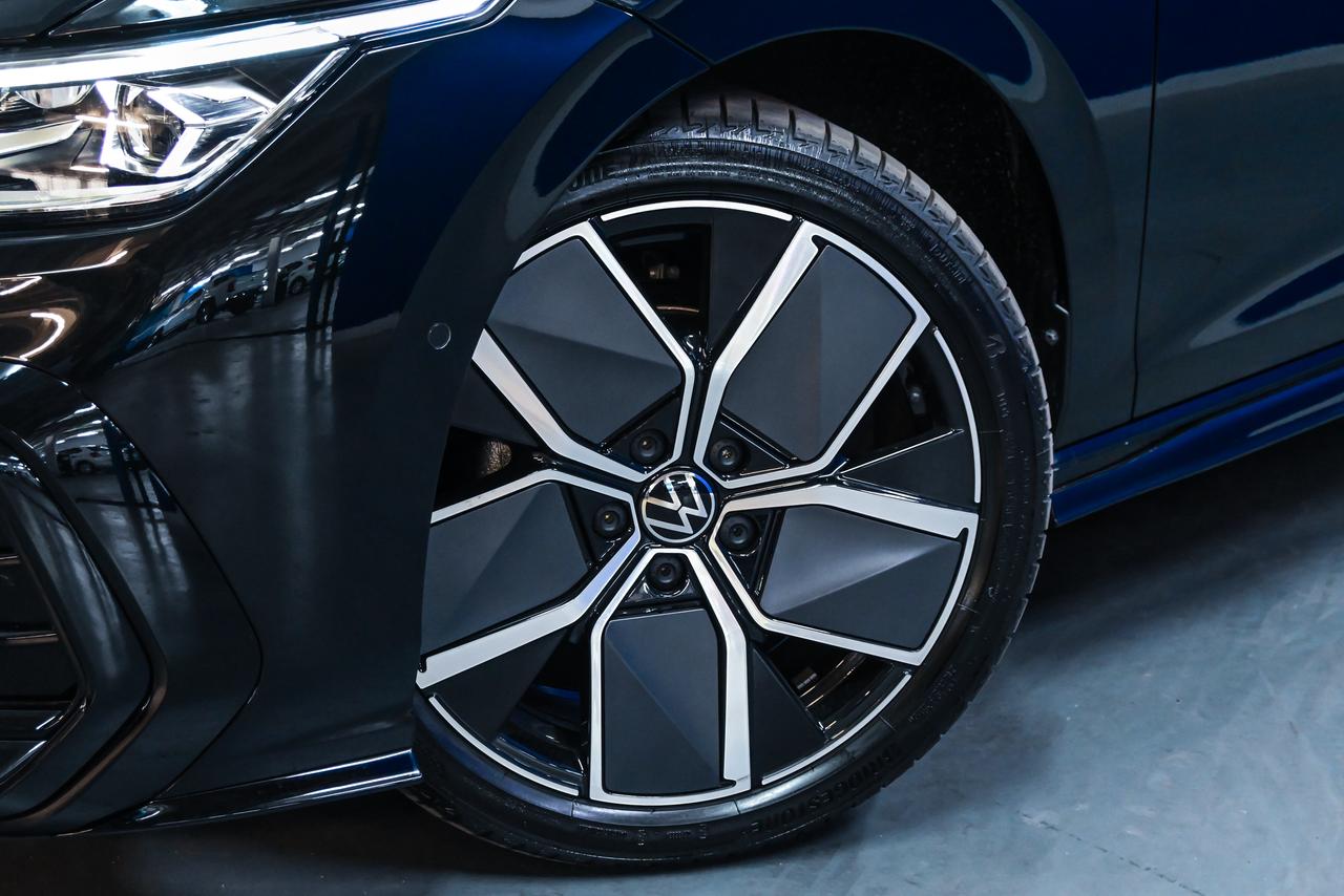 2026 Volkswagen VW Golf 8 1.4 TSi R-Line Plus Q2FyTGlzdGluZzo2MDI1MjA ...