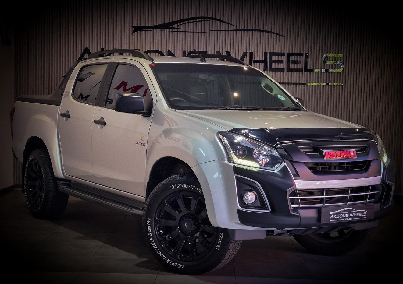 RT-227955様 2022-Silver-Isuzu-D-MAX-Double