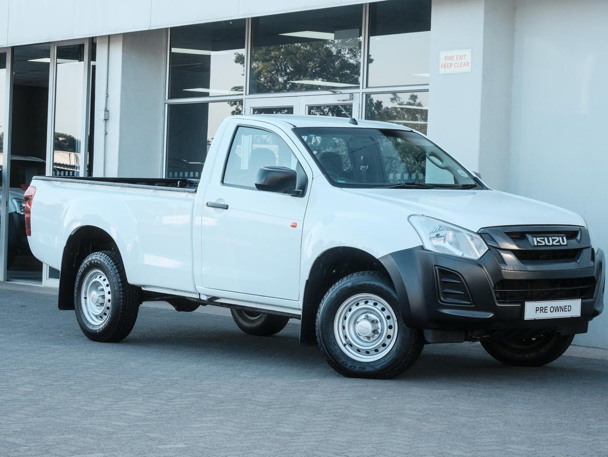 2023-WHITE-Isuzu-D-MAX-Single-
