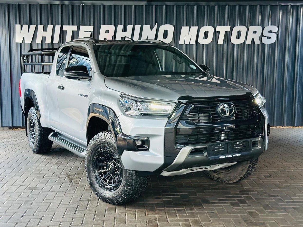 2025-Silver-Toyota-Hilux-Xtra-