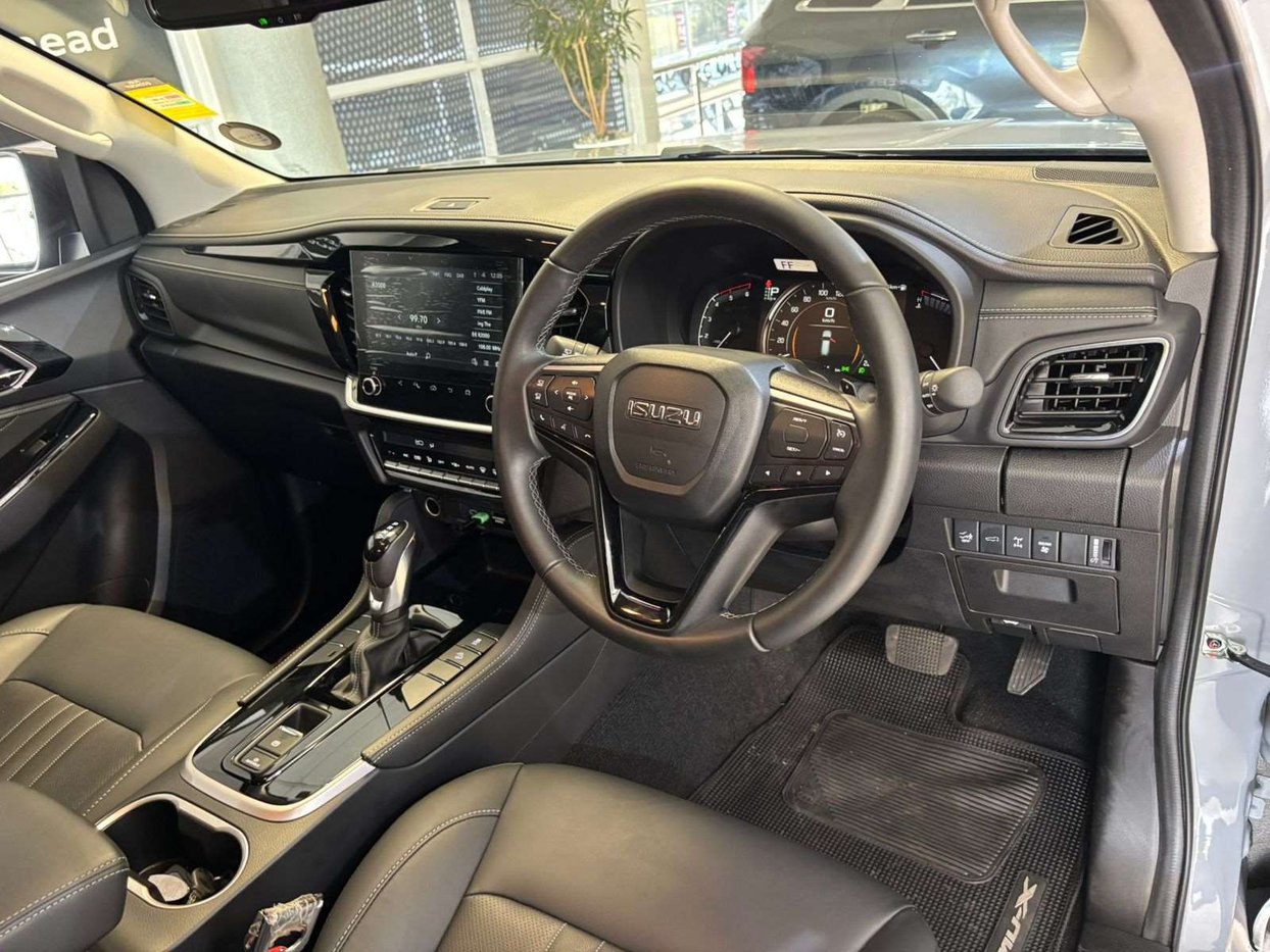 2026 Isuzu MU-X 3.0D HR LSE Auto Q2FyTGlzdGluZzo2MjcwNzk R779900