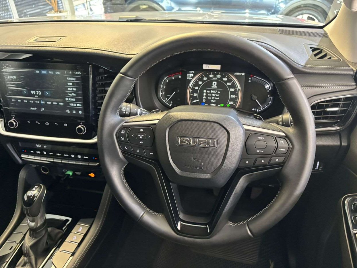 2026 Isuzu MU-X 3.0D HR LSE Auto Q2FyTGlzdGluZzo2MjcwNzk R779900