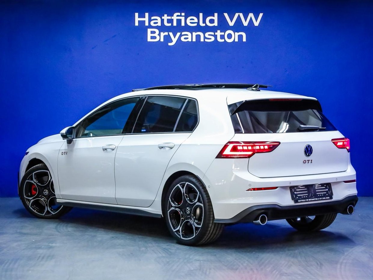2026 Volkswagen VW Golf 8 GTI 2.0 TSi DSG Q2FyTGlzdGluZzo2MTg4ODU