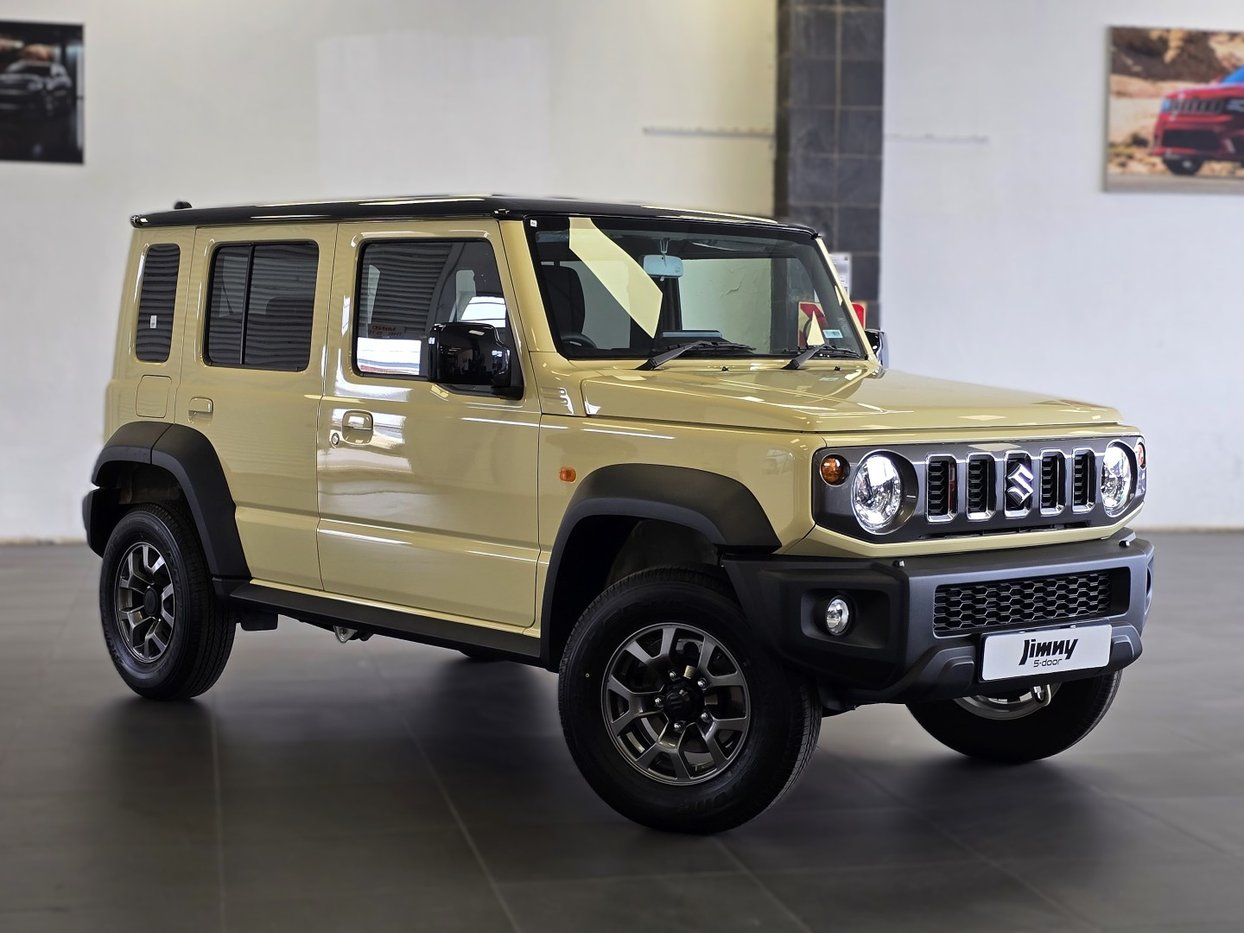 2026-IvoryBlack-Suzuki-Jimny-5