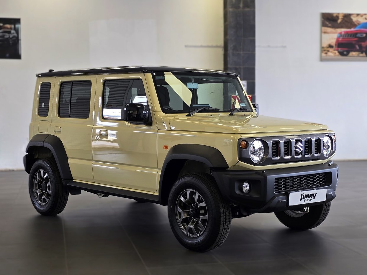 2026-IvoryBlack-Suzuki-Jimny-5