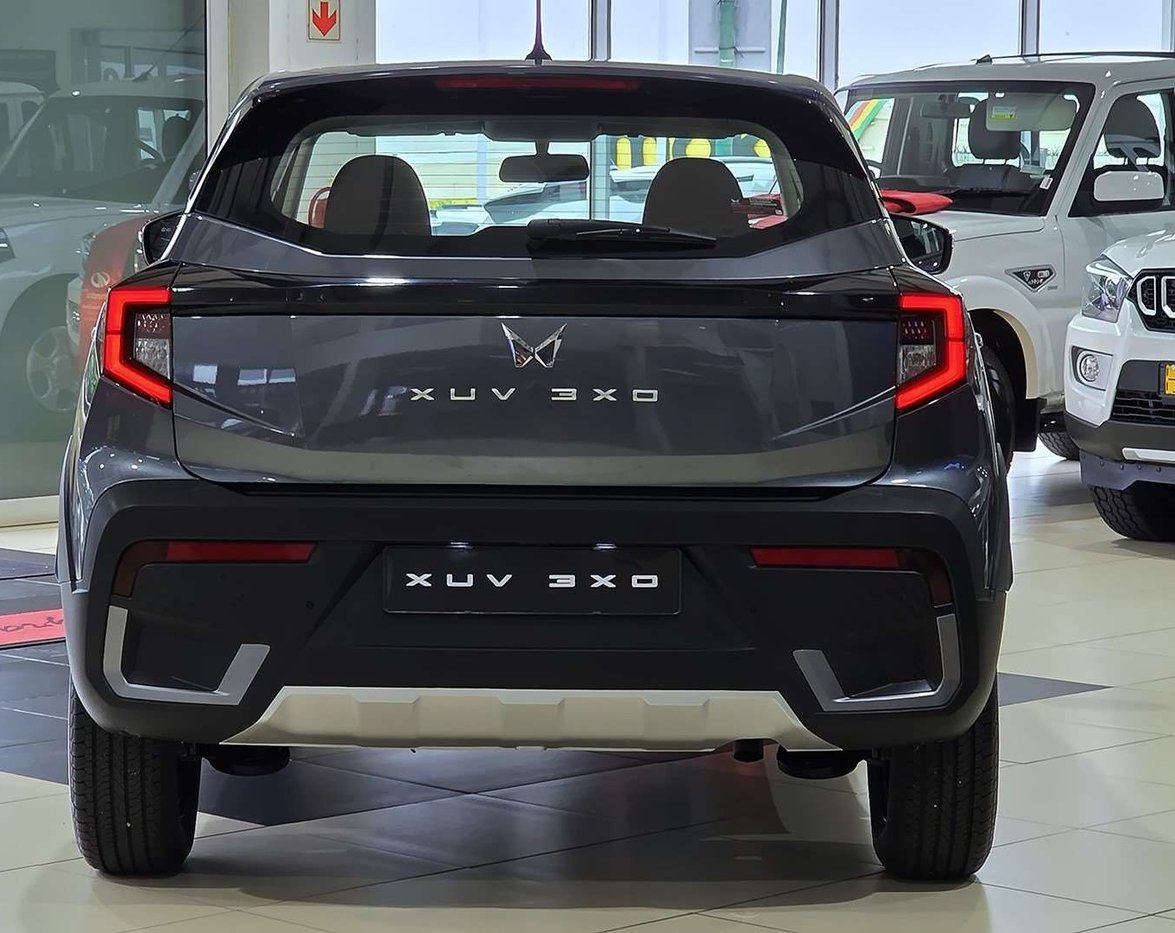 2026 Mahindra XUV 3XO 1.2T MX2 Auto Q2FyTGlzdGluZzo2NjIzNzg