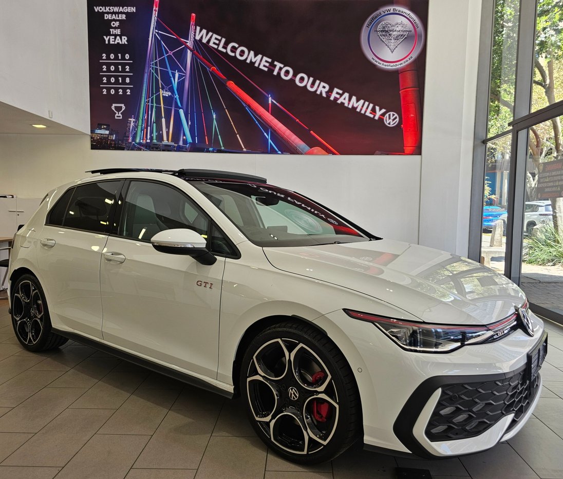 2026 Volkswagen VW Golf 8 GTI 2.0 TSi DSG Q2FyTGlzdGluZzo2NjUxMjg