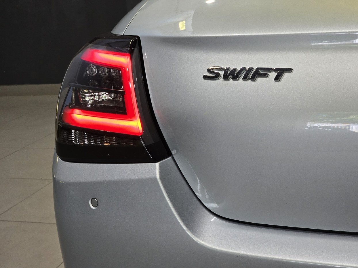 2026 Suzuki Swift 1.2 GL Q2FyTGlzdGluZzo2ODkyNzI R229990 | Avo Auto
