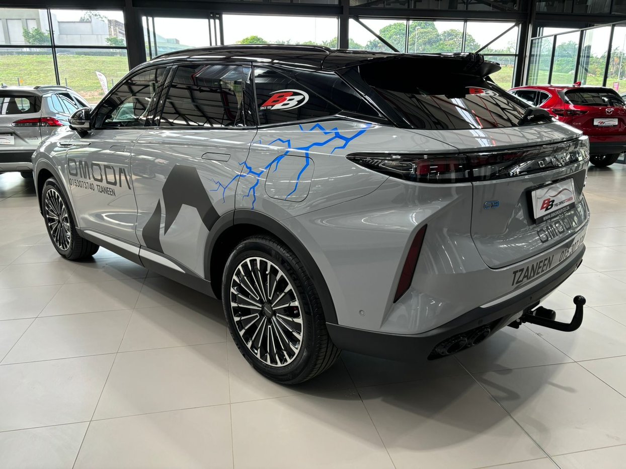 2025 Omoda C9 1.5T PHEV Explore AWD Q2FyTGlzdGluZzo1NDU3OTE R959900 ...