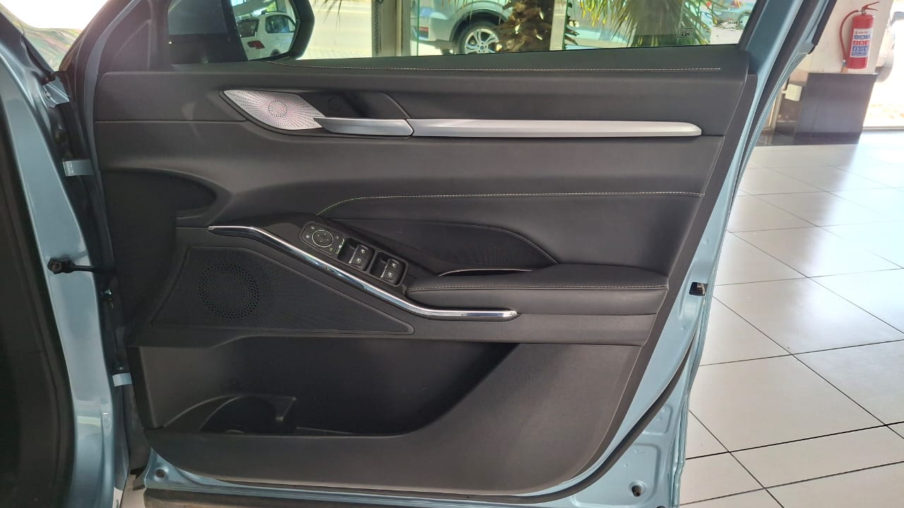 2022 Haval H6 2.0T Luxury DCT Q2FyTGlzdGluZzo1Nzg5NDc R349500