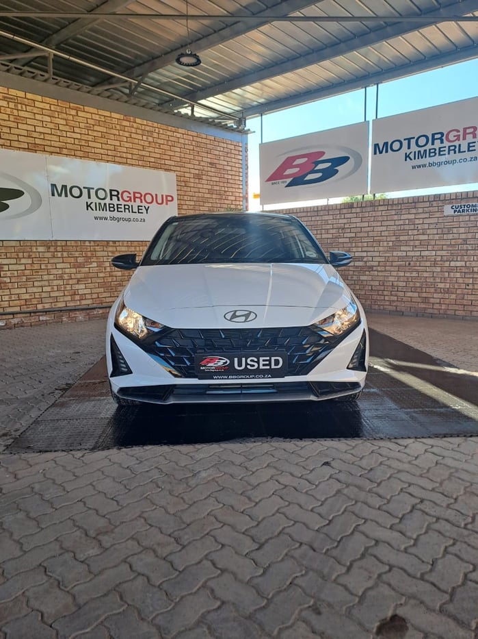 2025 Hyundai i20 1.2 Executive Q2FyTGlzdGluZzo1MjEyNjY R299900