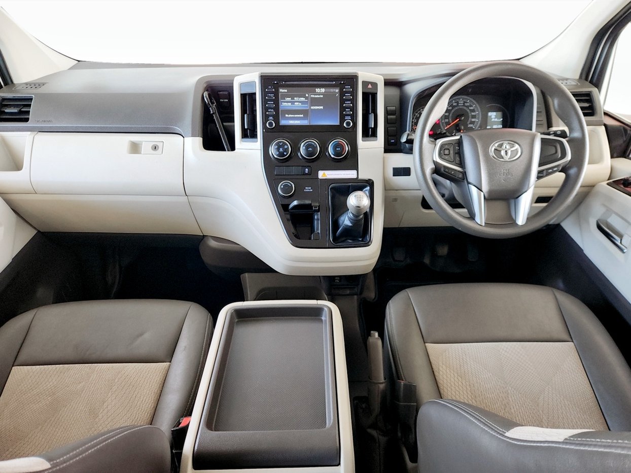 2024 Toyota Quantum 2.8 GL 11 Seater Q2FyTGlzdGluZzo1ODQ5OTU R659995 ...