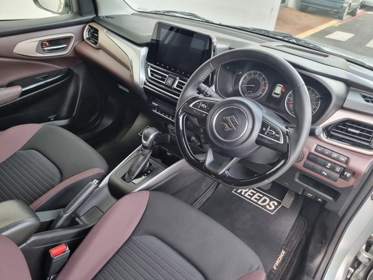 2024 Suzuki Fronx 1.5 GLX Auto Q2FyTGlzdGluZzo0OTY0NDM R319990