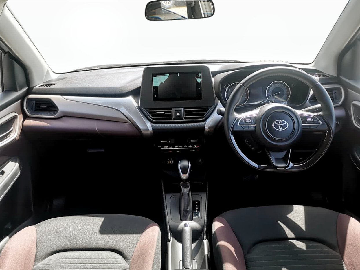 2024 Toyota Starlet Cross 1.5Xs Q2FyTGlzdGluZzo1MzYxNDg R289995