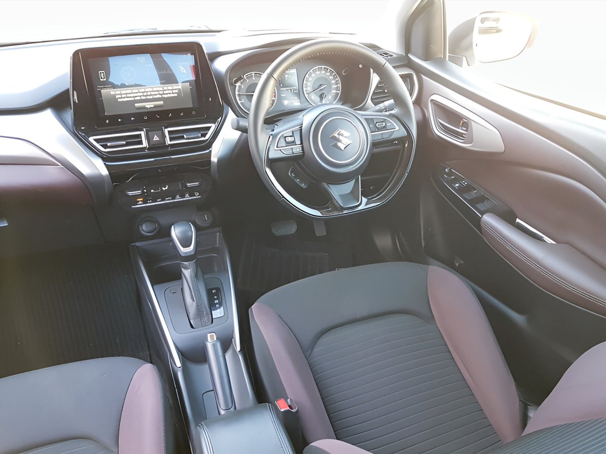 2024 Suzuki Fronx 1.5 GLX Auto Q2FyTGlzdGluZzo1MTkxNDI R294900