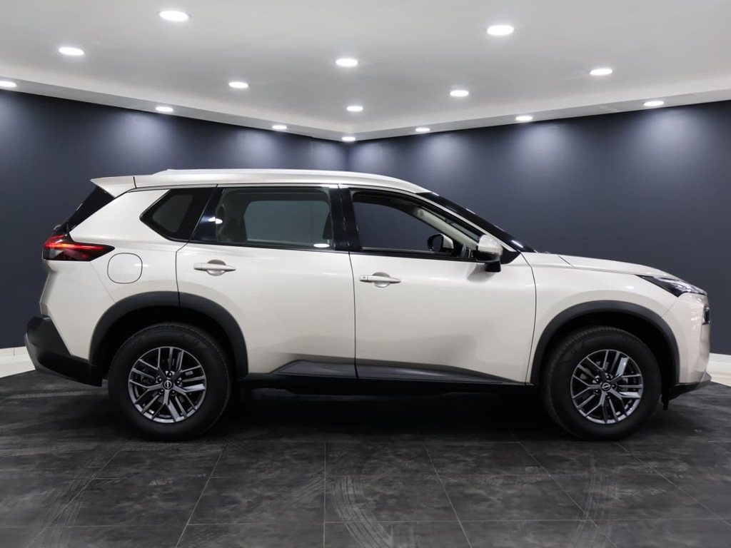 2025 Nissan X-Trail VIII 2.5 Visia CVT Q2FyTGlzdGluZzo1Mjk2NDg