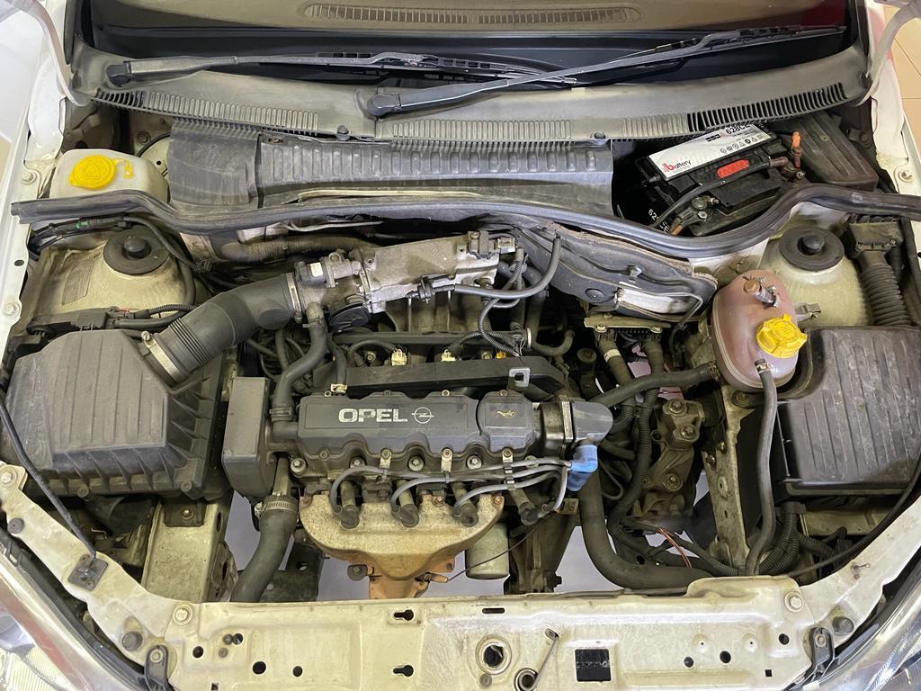 Opel Corsa Bakkie Engine