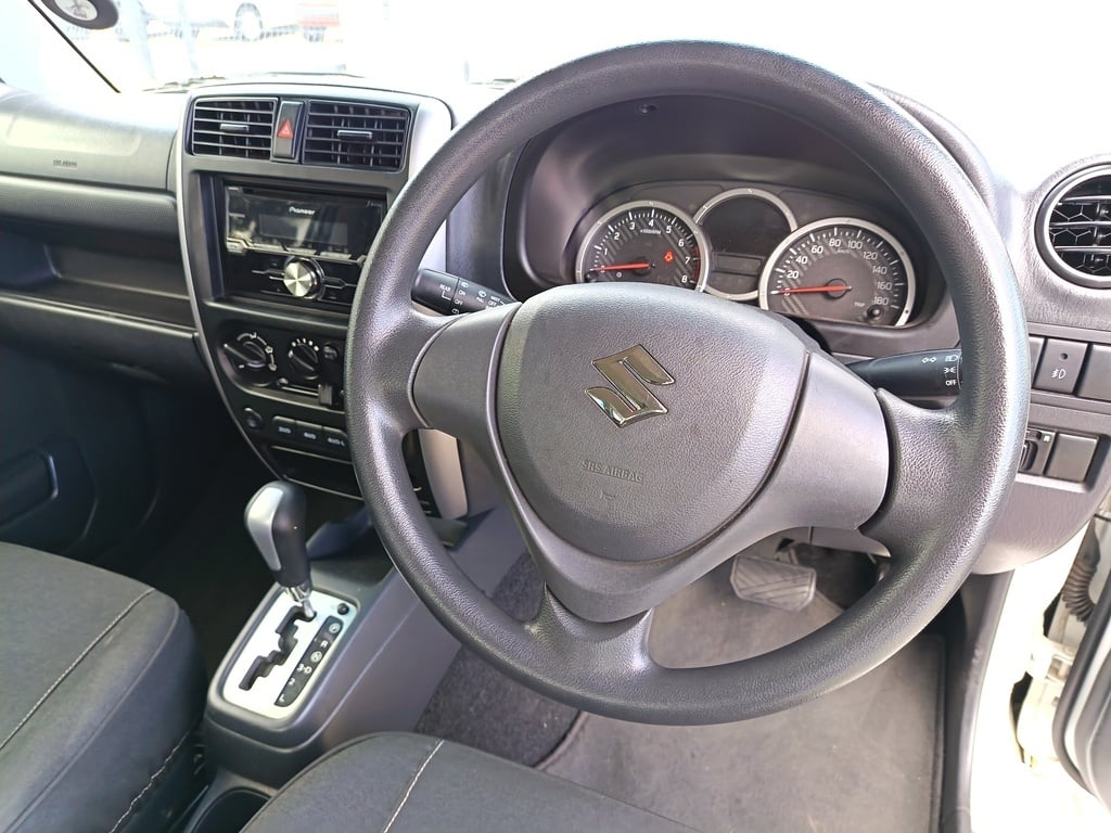 2017 Suzuki Jimny 1.3 Auto Q2FyTGlzdGluZzo0OTY1MzY R279990 | Avo Auto