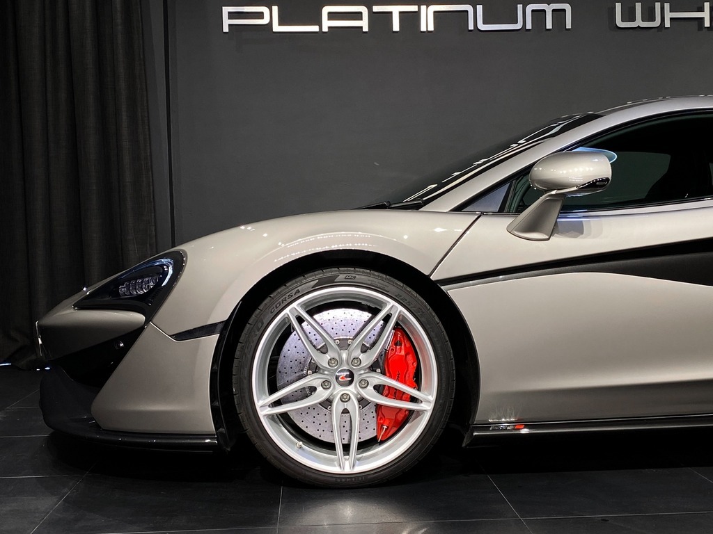 2016 McLaren 570 S Coupe Q2FyTGlzdGluZzozNjk5NzI R2999900 | Avo Auto