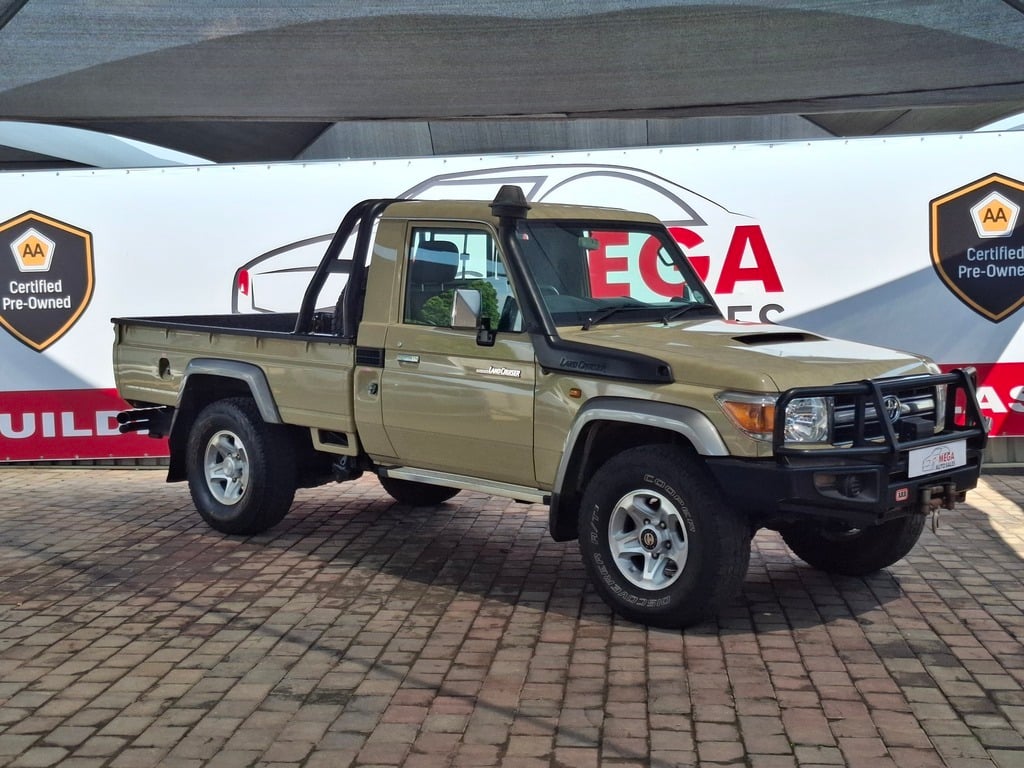 2014 Toyota Land Cruiser 79 4.5 Diesel Pick Up
