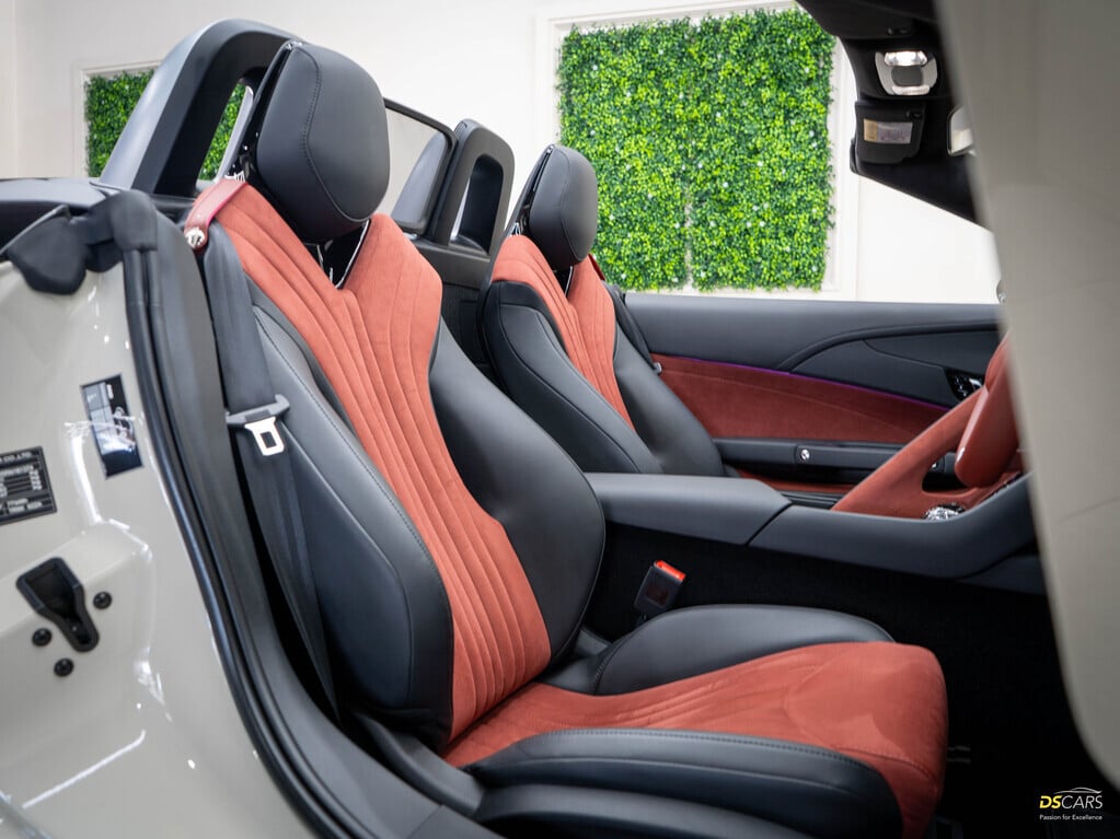 2025 MG Cyberster Lux 4x4 Q2FyTGlzdGluZzo1NDA2MDI R1399900 | Avo Auto