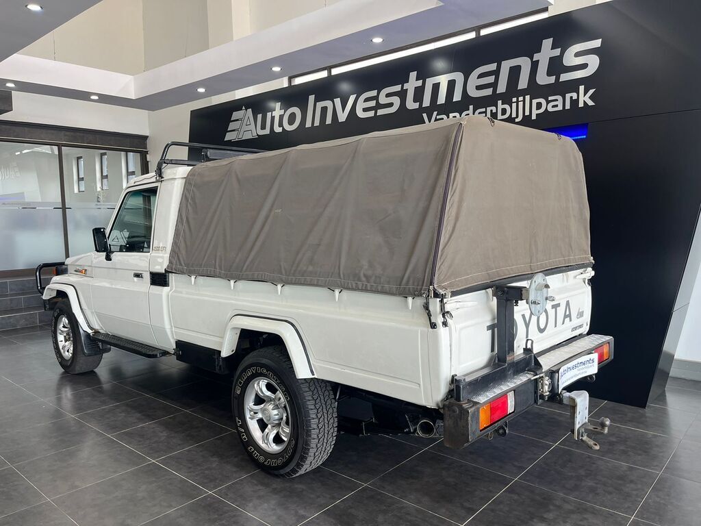 2005 Toyota Land Cruiser 4.5 Petrol Pick Up