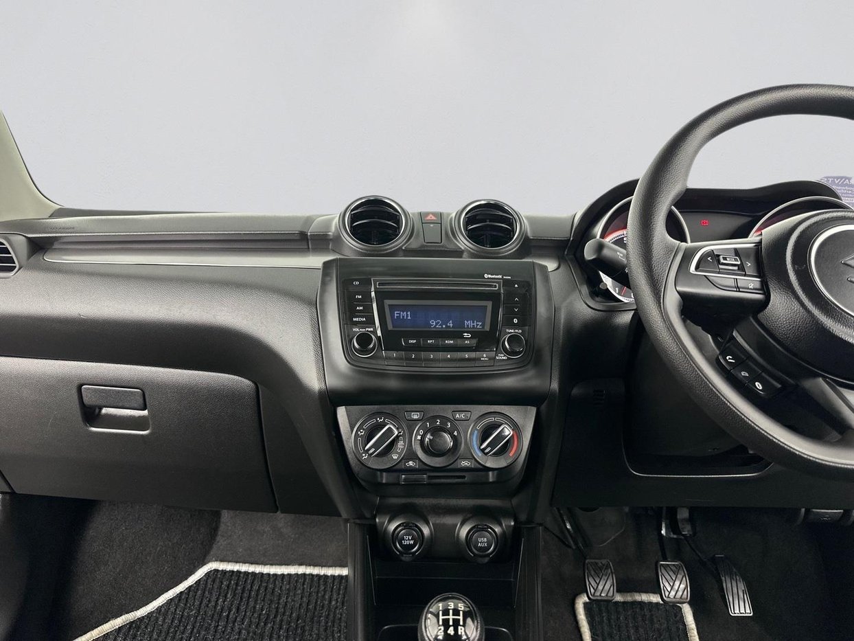 2022 Suzuki Swift 1.2 GL Hatch Q2FyTGlzdGluZzo1MzUxNjg R199899