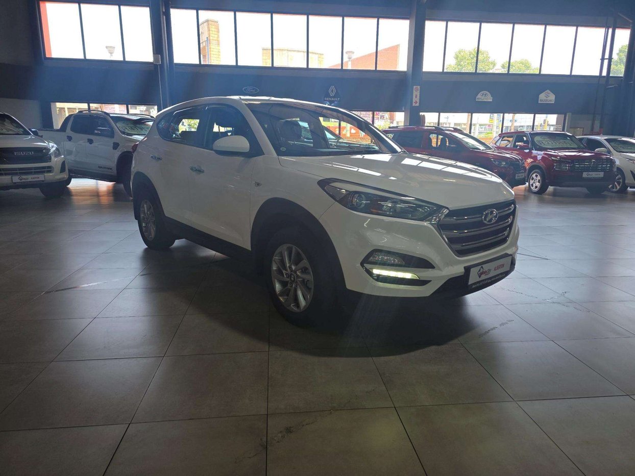 2018 Hyundai Tucson 2.0 Nu Premium Q2FyTGlzdGluZzo1NTc3ODc R249000