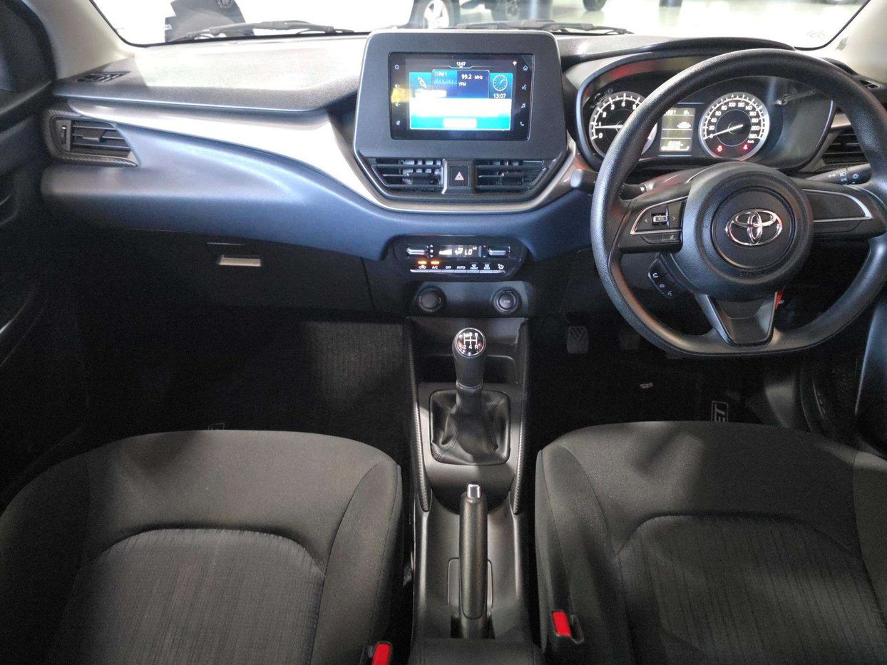 2025 Toyota Starlet 1.5 Xi Q2FyTGlzdGluZzo2MTI3Njc R234900 | Avo Auto