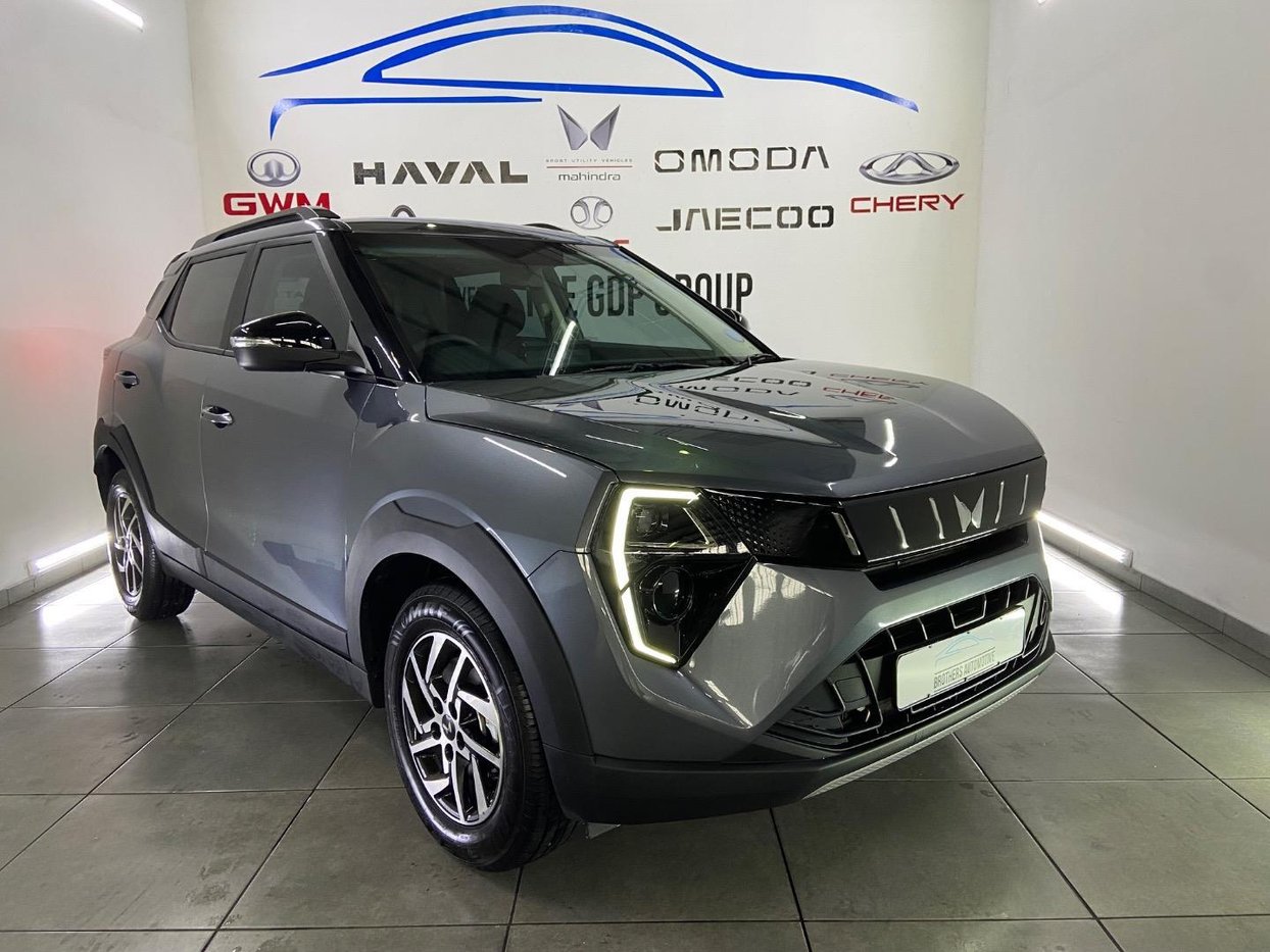 2025 Mahindra XUV 3XO 1.2T AX5 Q2FyTGlzdGluZzo0NTk1MTI R309900